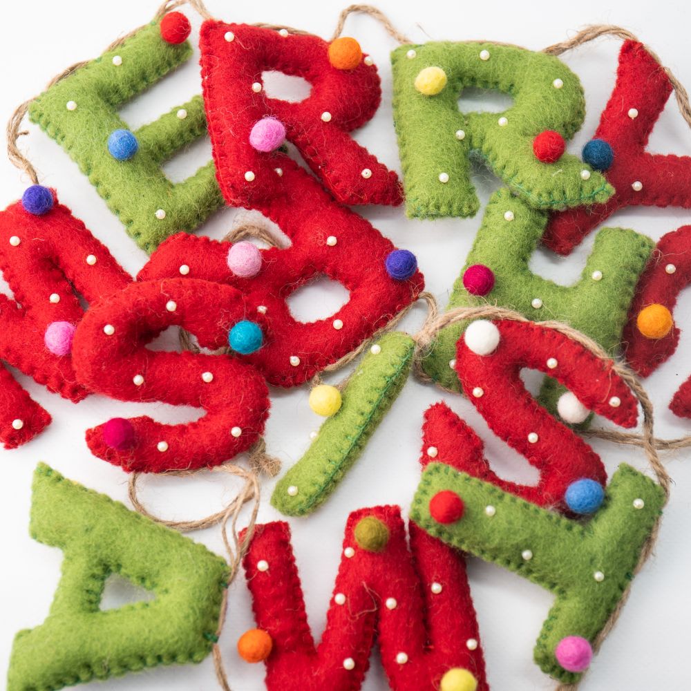 Gifted Hands Gifted Hands Felt Christmas Garland - Merry Christmas, Green & Red Dotty