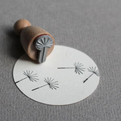 Perlenfischer Perlenfischer Cone Stamp - Dandelion